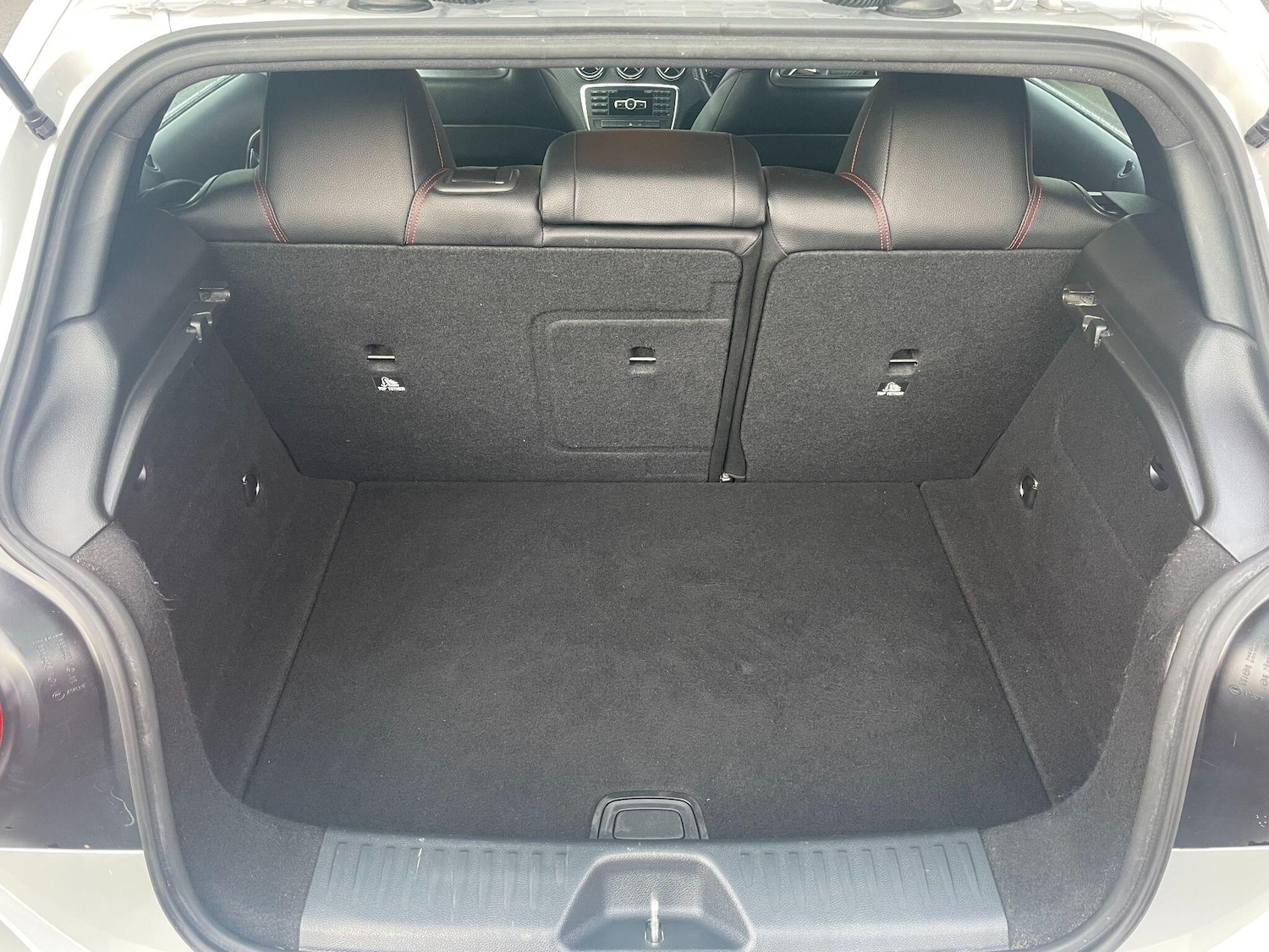 Used Mercedes-Benz A-Class 2014 for sale - 76989097: Photo 20