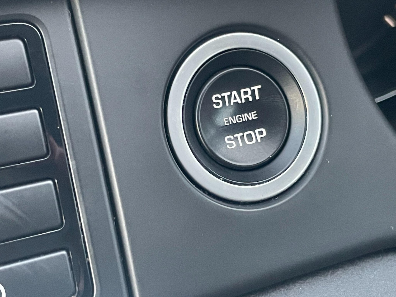 Used Land Rover Discovery Sport 2017 for sale - 76538351: Photo 20