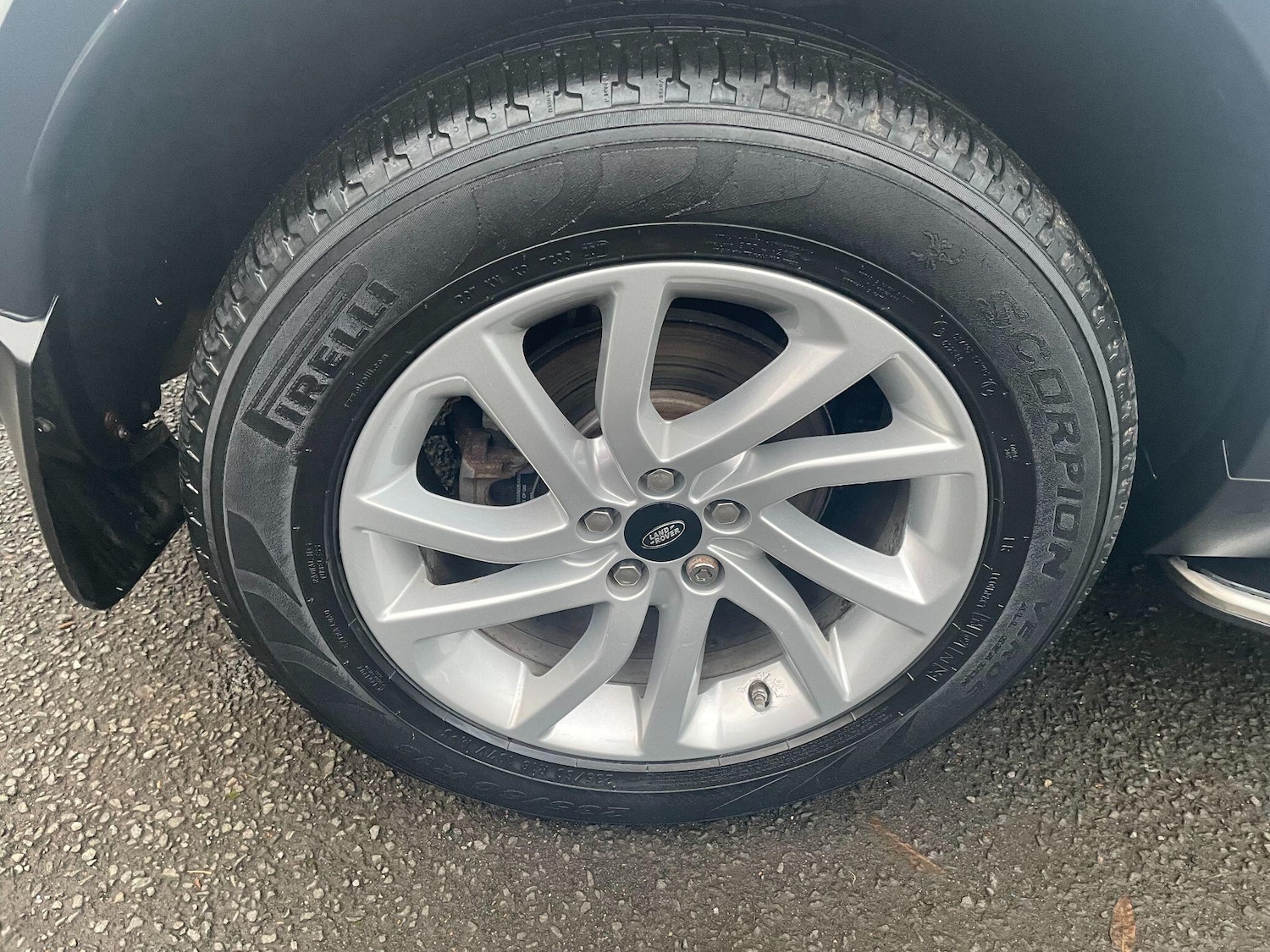 Used Land Rover Discovery Sport 2017 for sale - 76538351: Photo 29