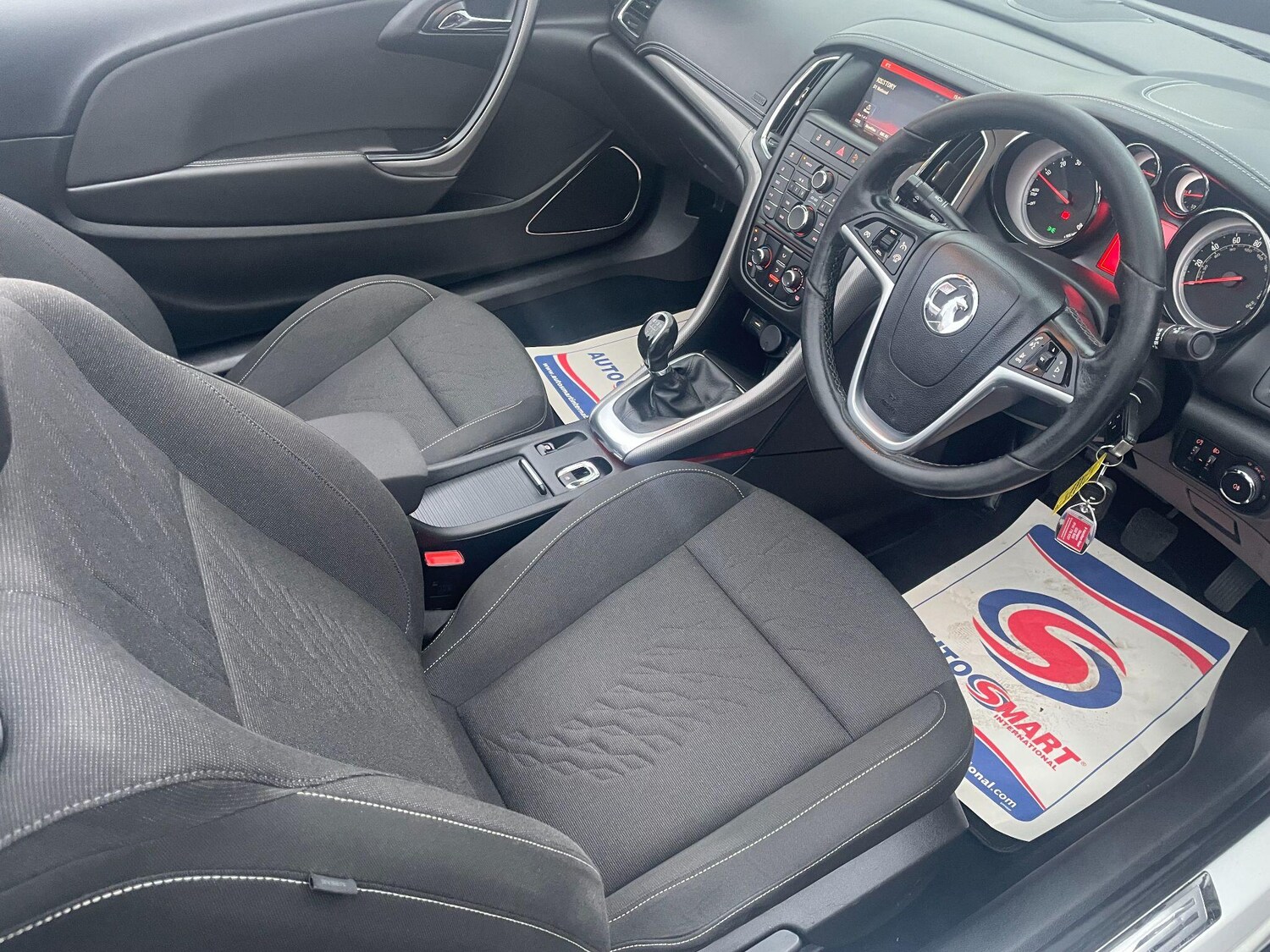 Used Vauxhall Cascada 2017 for sale - 78170104: Photo 15