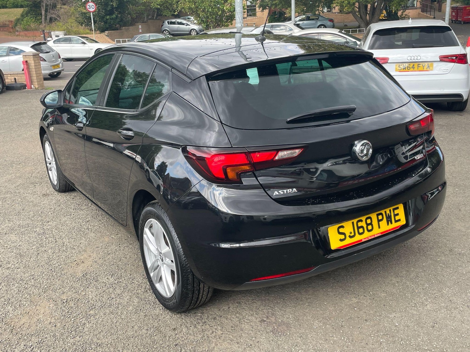 Used Vauxhall Astra 2018 for sale - 76108341: Photo 9