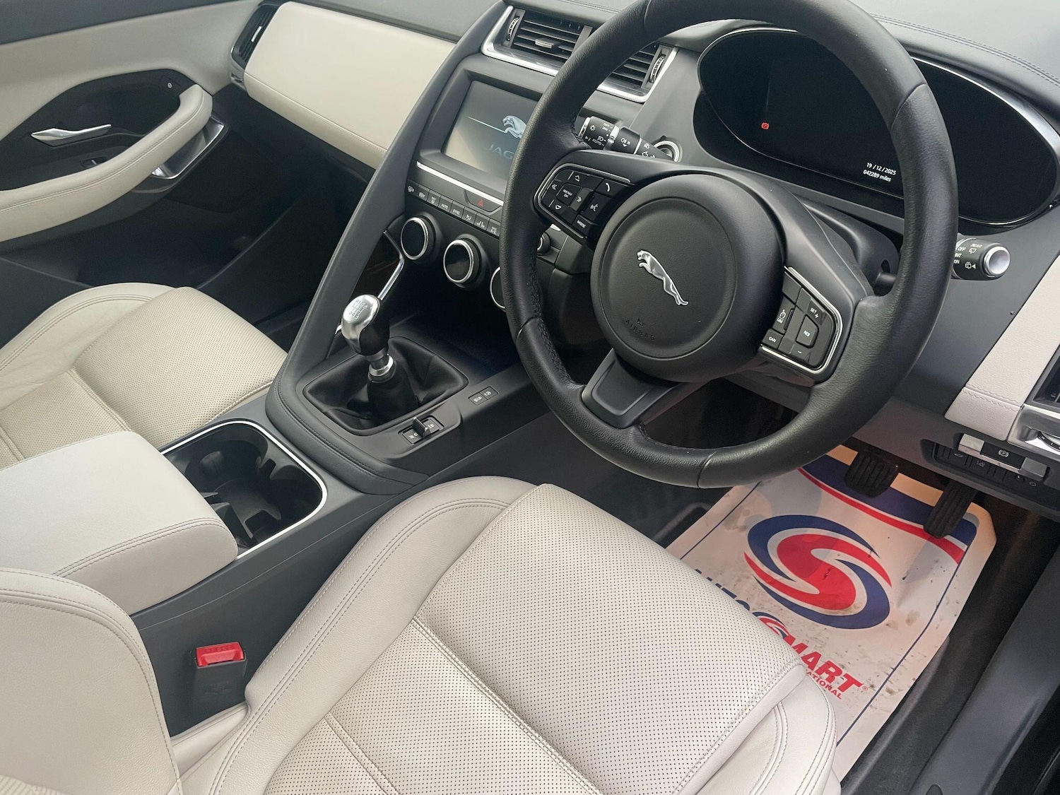 Used Jaguar E-Pace 2019 for sale - 77016366: Photo 15