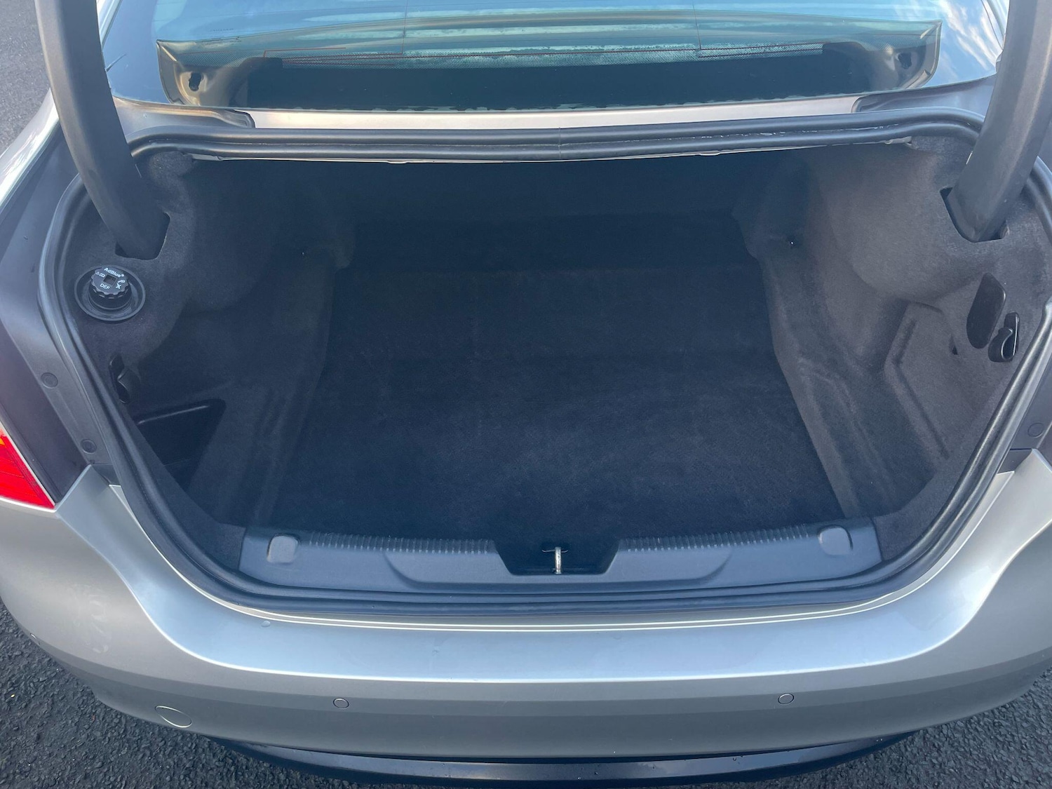 Used Jaguar XE 2017 for sale - 77254791: Photo 23