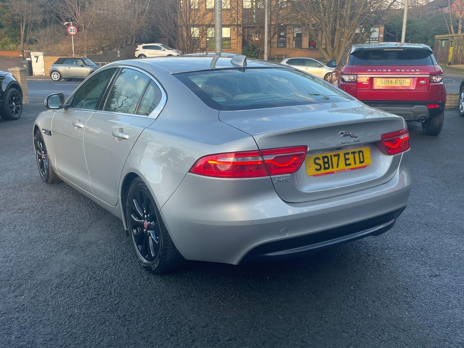 Used Jaguar XE 2017 for sale - 77254791: Photo 9