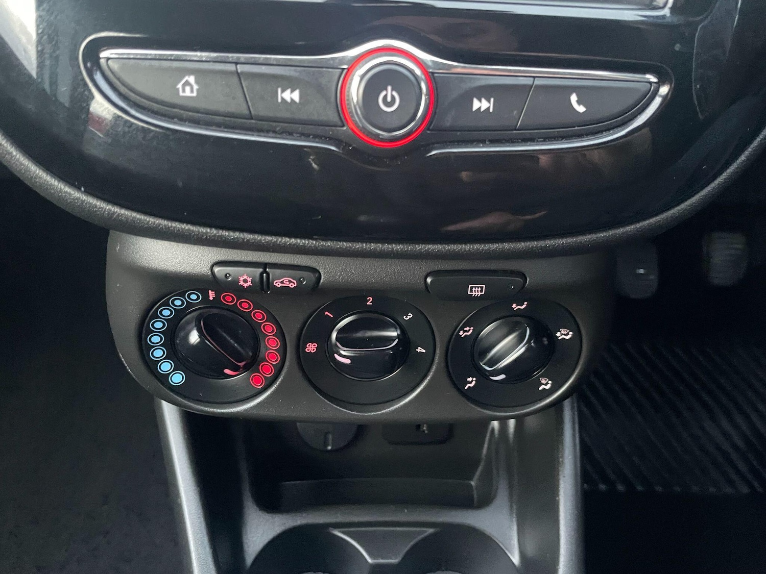 Used Vauxhall Corsa 2017 for sale - 76657405: Photo 28