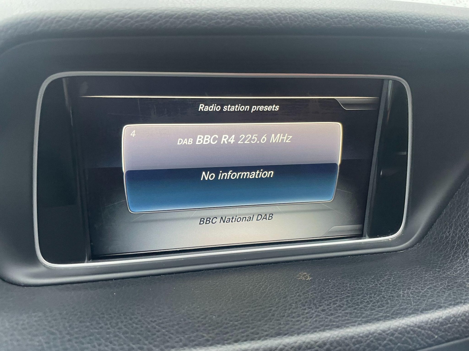 Used Mercedes-Benz E Class for sale - 77633660: Photo 24