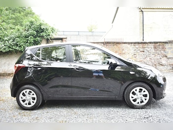 Used Hyundai i10 2018 for sale - 75509033: Photo