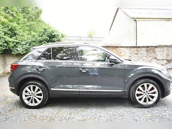 Used Volkswagen T-Roc 2018 for sale - 75162416: Photo