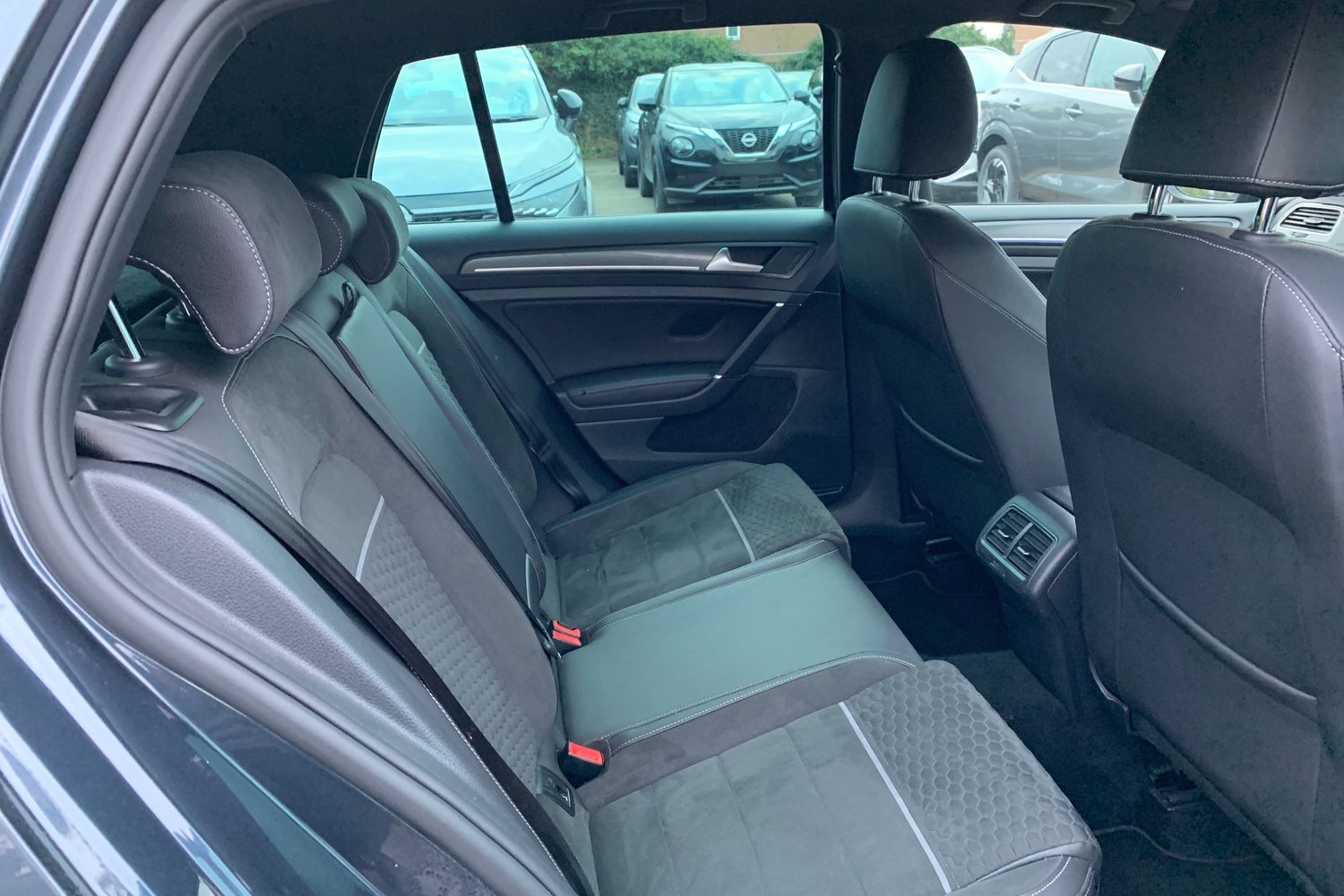 Used Volkswagen Golf 2018 for sale - 77353697: Photo 25