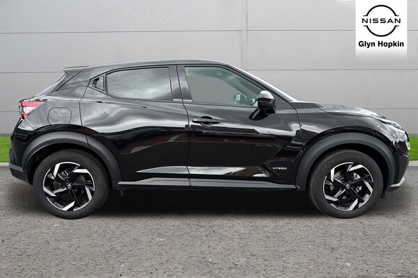 Used Nissan Juke 2023 for sale - 75318309: Photo 2