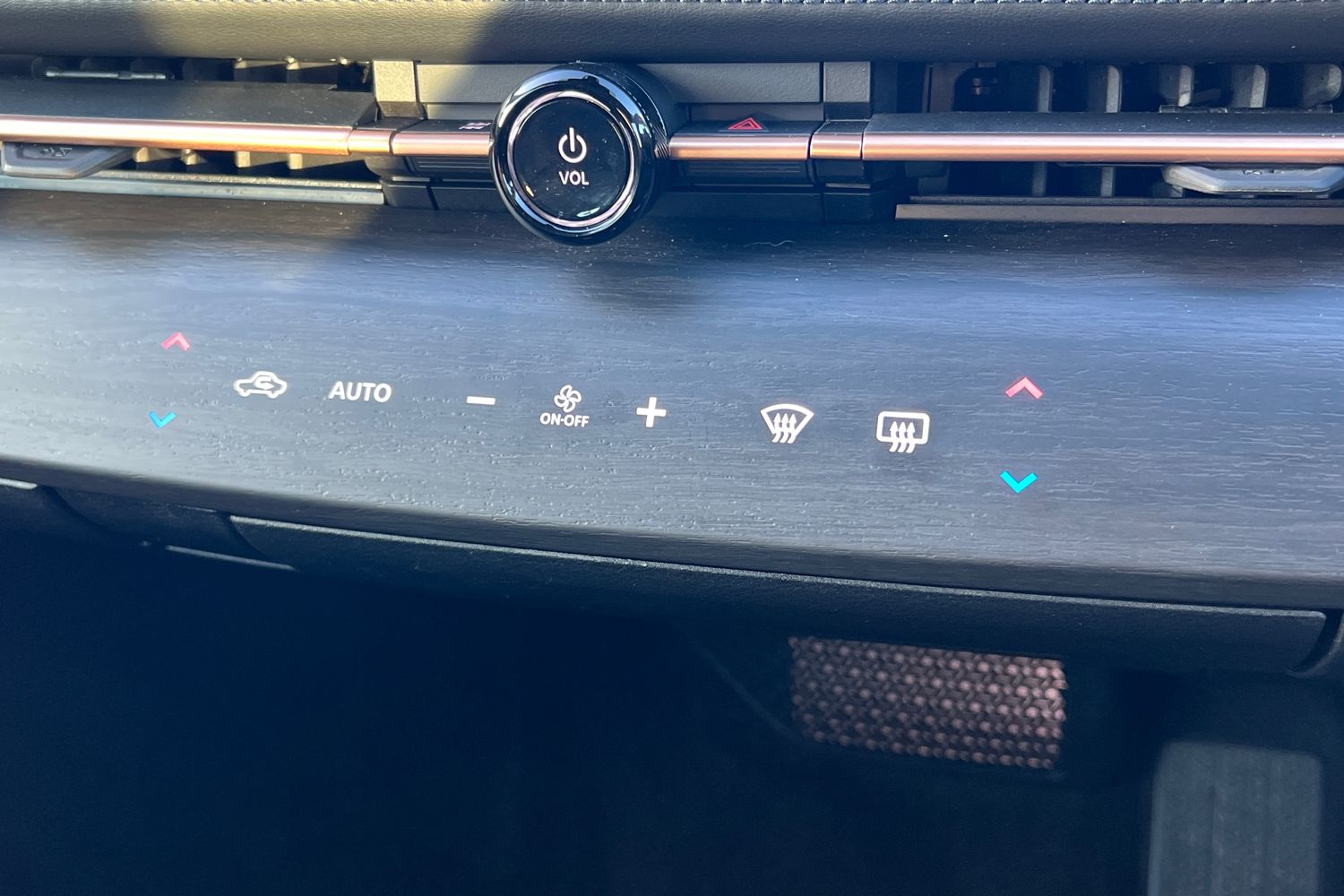 Used Nissan ARIYA 2025 for sale - 76640137: Photo 15