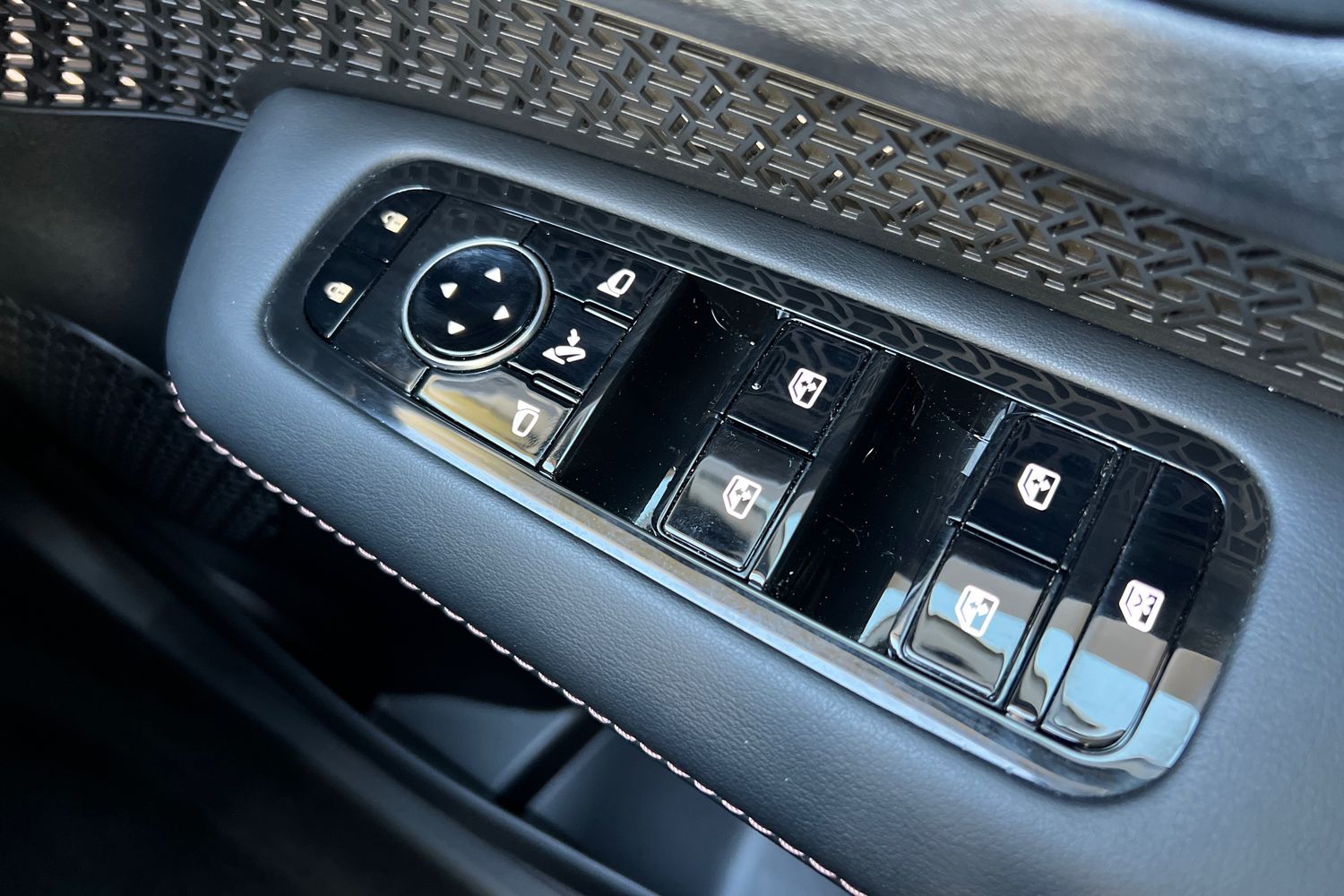 Used Nissan ARIYA 2025 for sale - 76640137: Photo 16