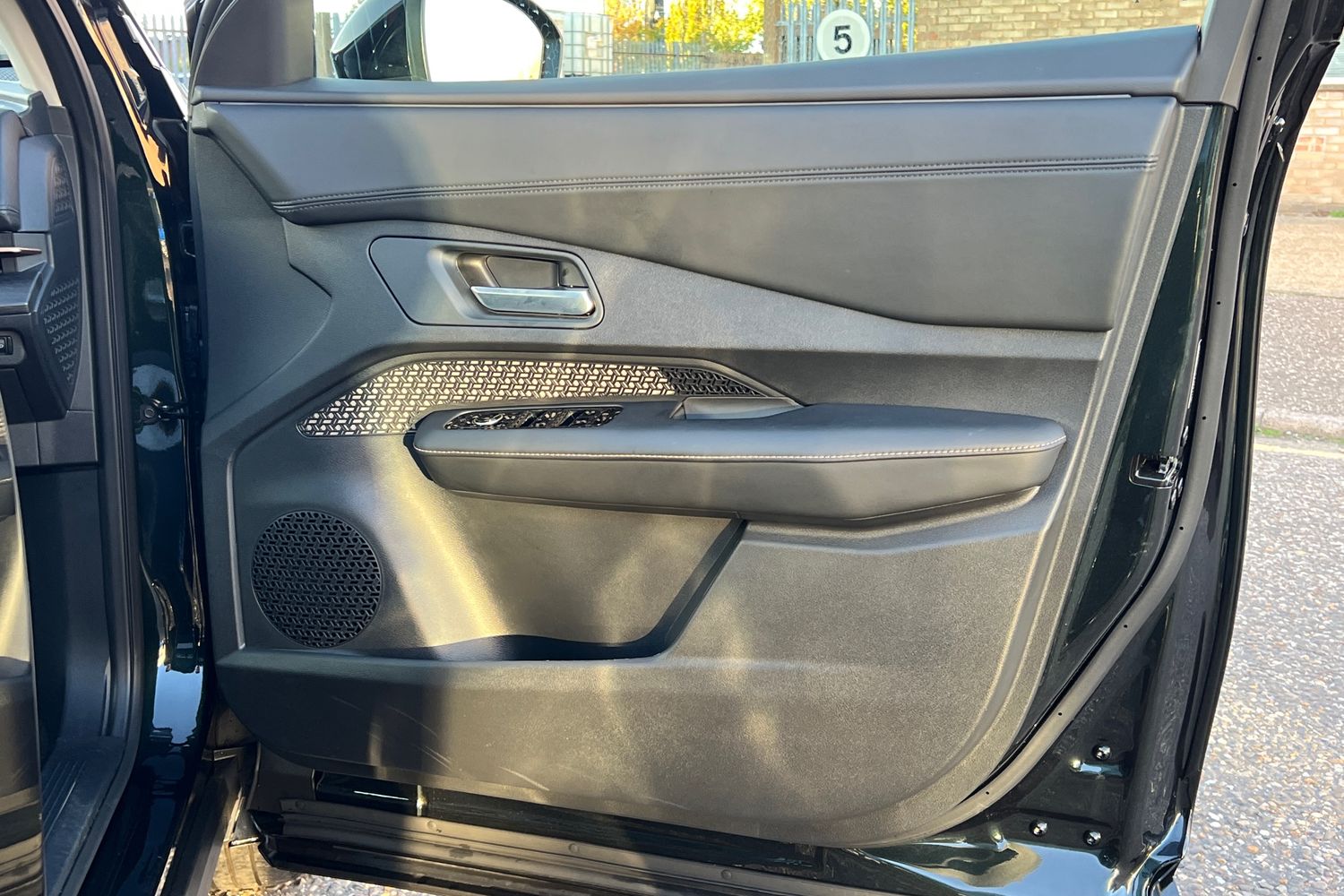 Used Nissan ARIYA 2025 for sale - 76640137: Photo 32