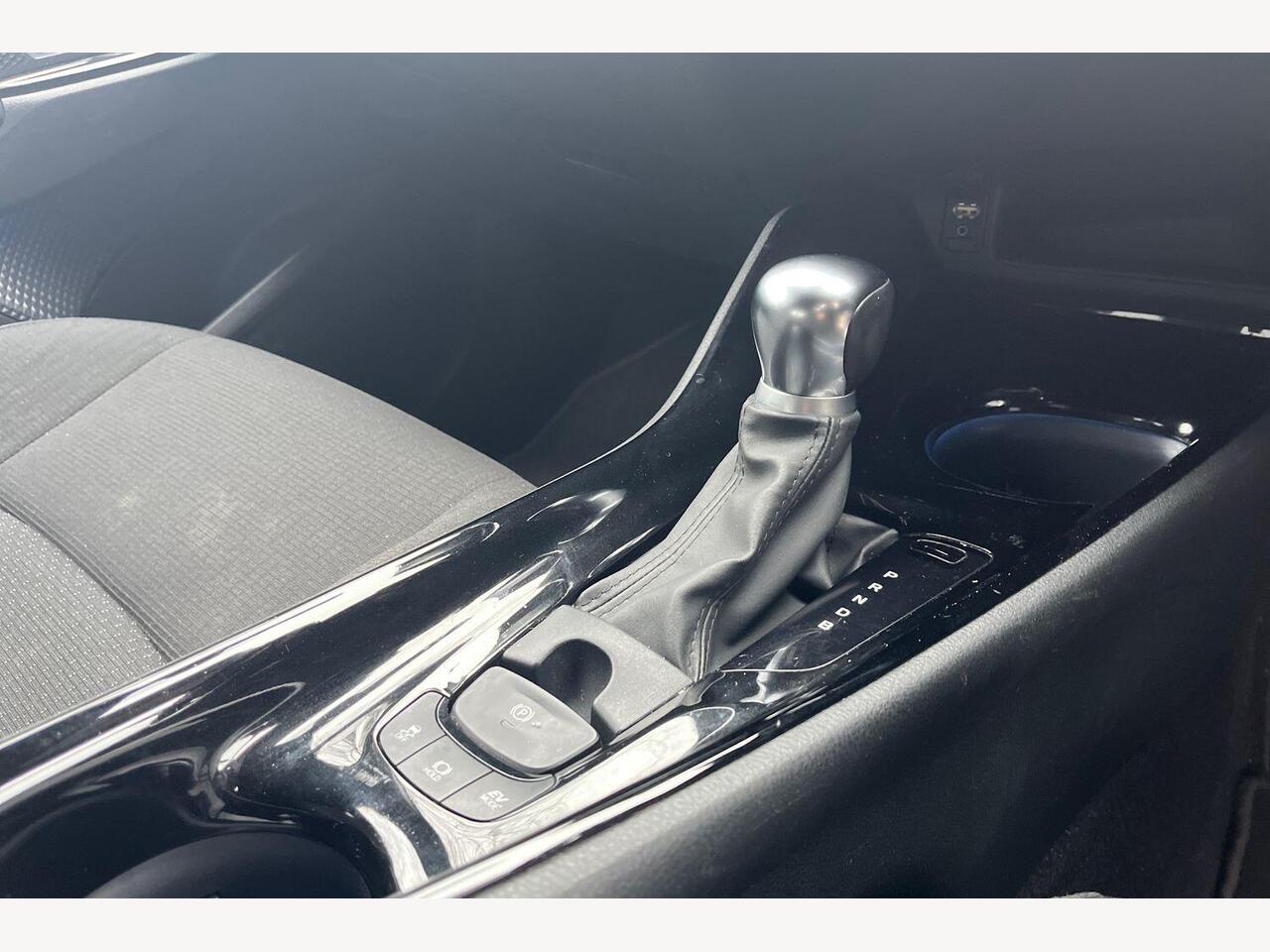 Used Toyota C-HR 2019 for sale - 77739868: Photo 9