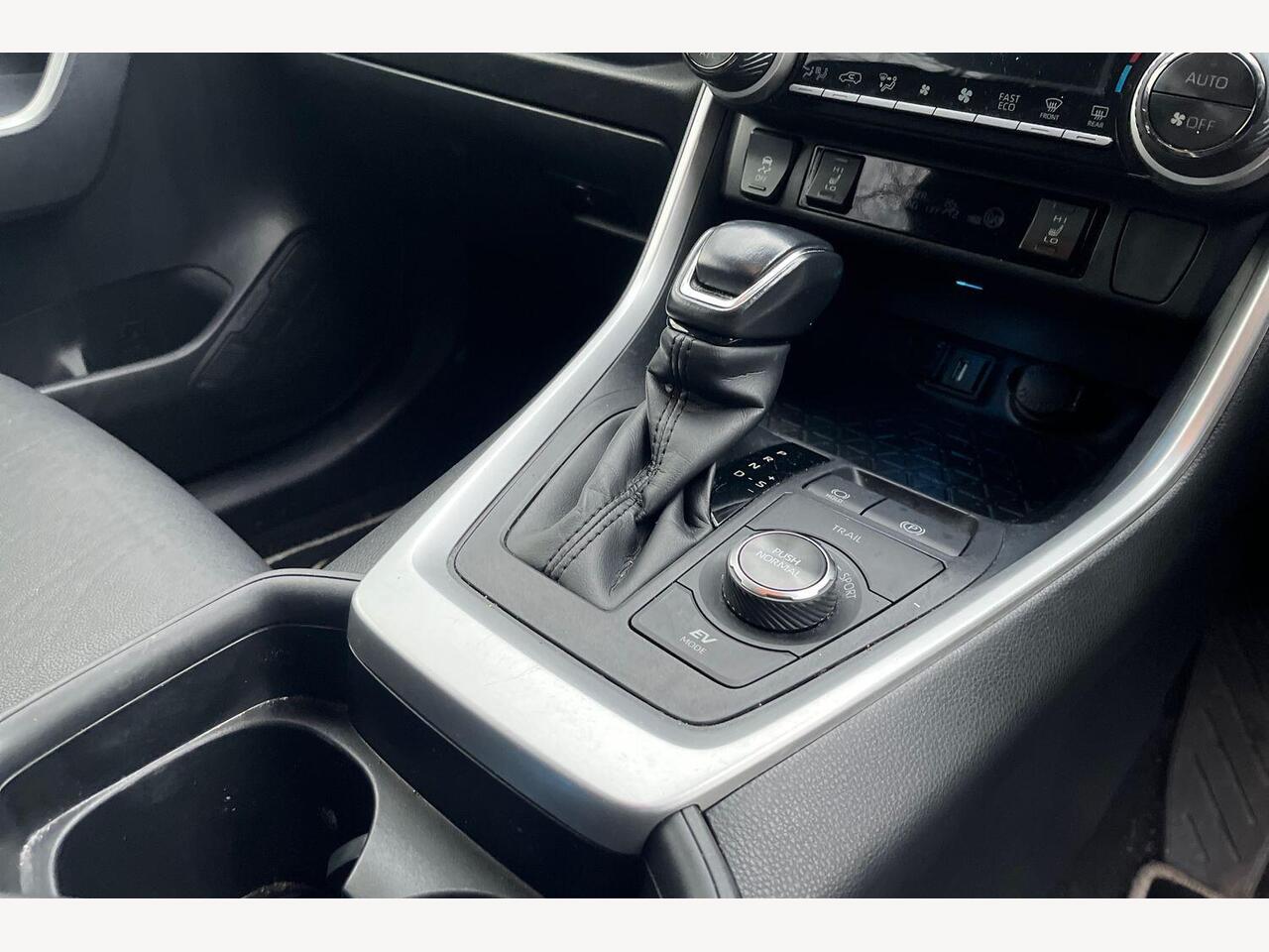 Used Toyota RAV4 2021 for sale - 77177841: Photo 10