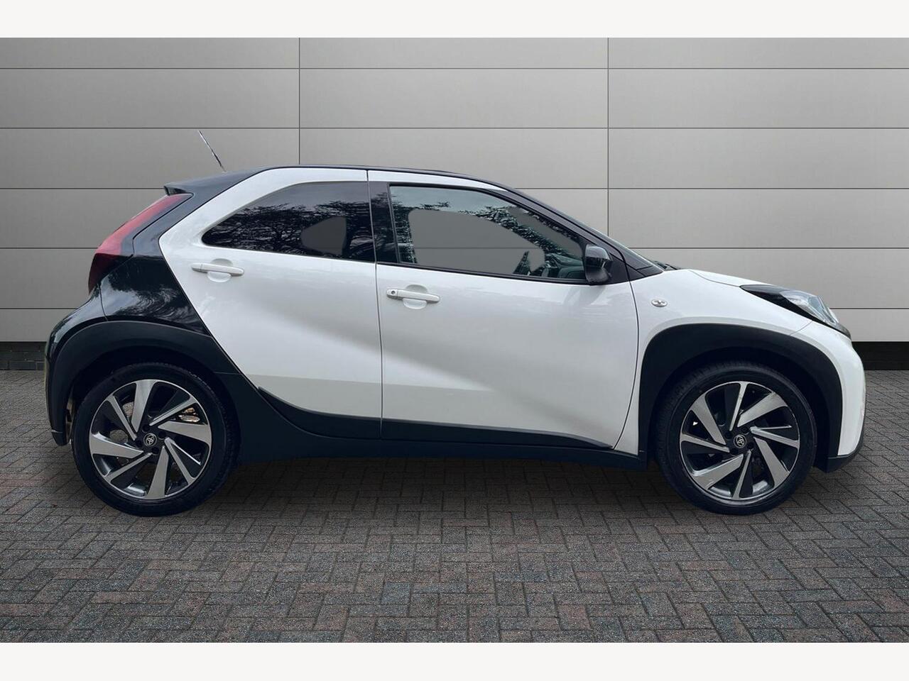 Used Toyota Aygo X 2023 for sale - 76676644: Photo 5