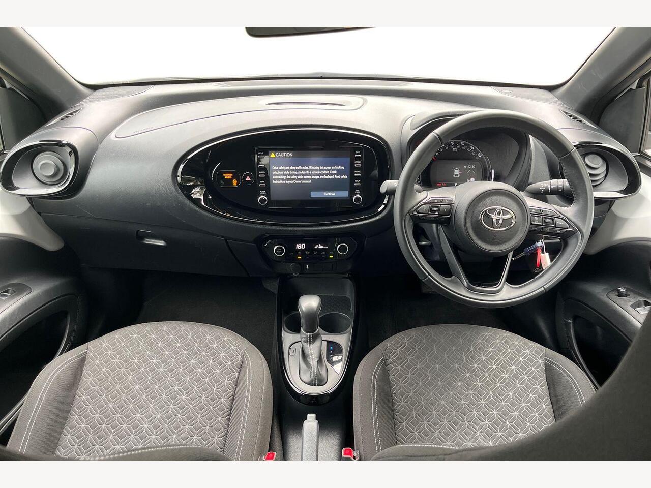 Used Toyota Aygo X 2023 for sale - 76676644: Photo 7