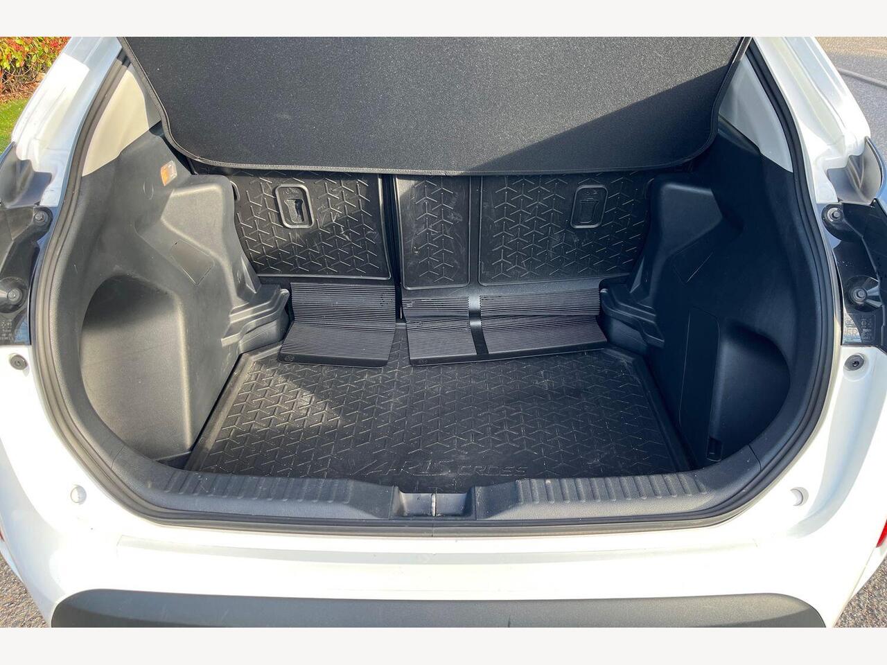 Used Toyota Yaris Cross 2023 for sale - 78005438: Photo 10