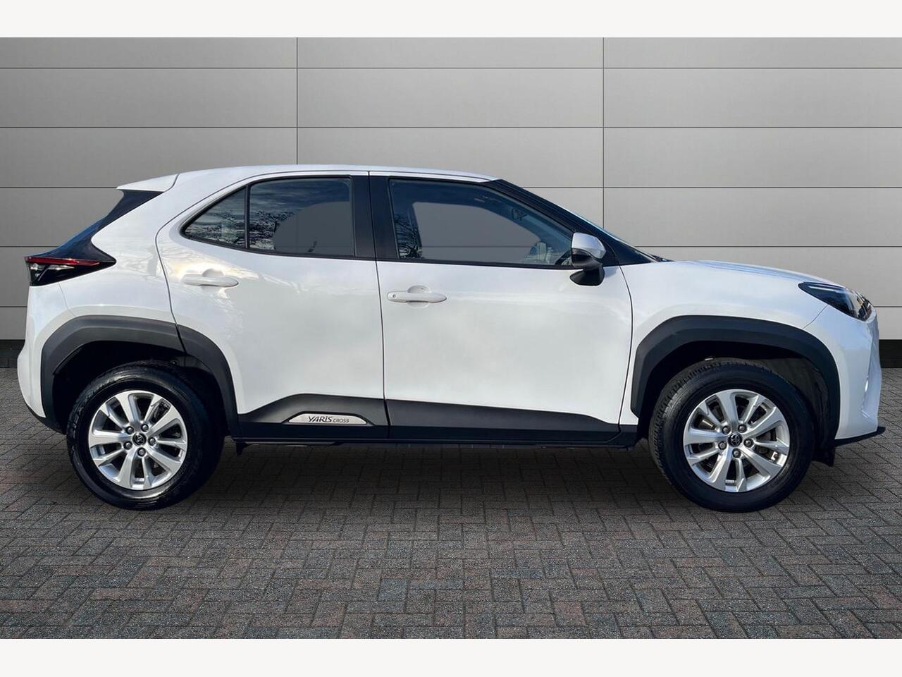 Used Toyota Yaris Cross 2023 for sale - 78005438: Photo 5