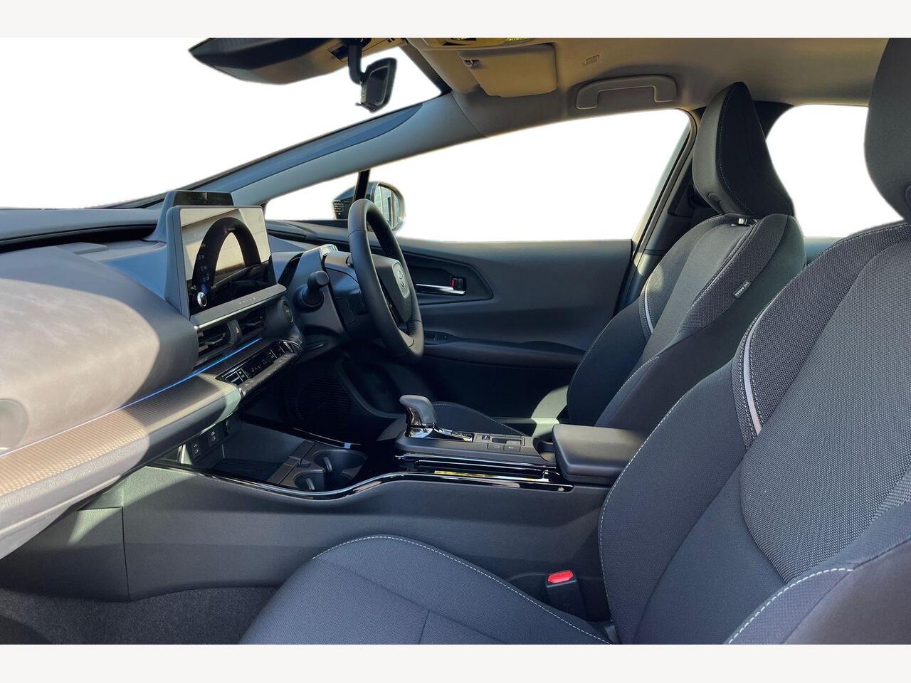 Used Toyota Prius 2025 for sale - 76679198: Photo 2