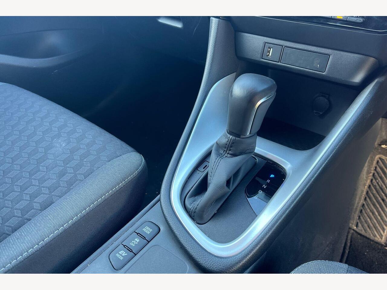 Used Toyota Yaris 2023 for sale - 77332812: Photo 9