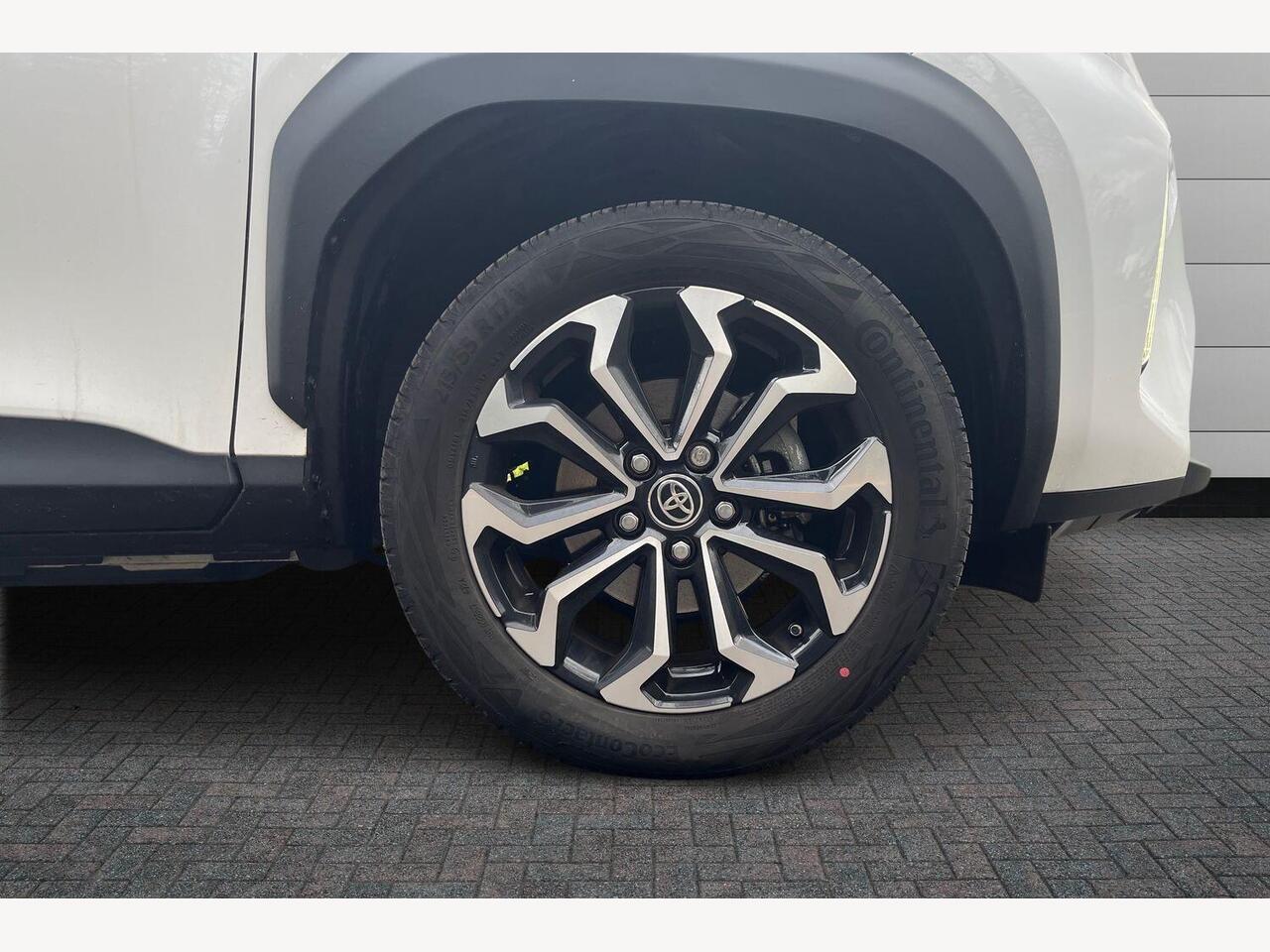 Used Toyota Yaris Cross 2024 for sale - 77268940: Photo 6