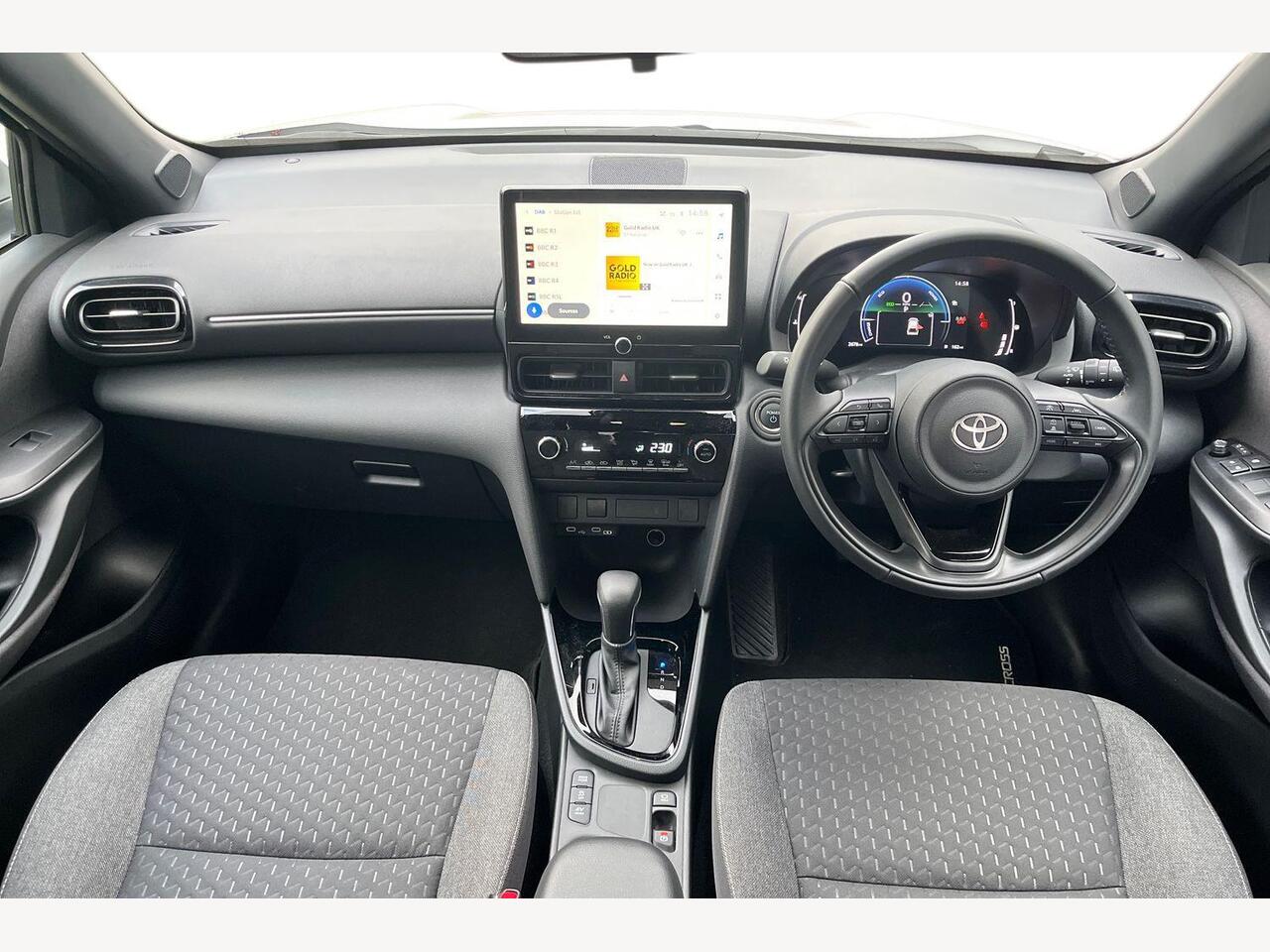 Used Toyota Yaris Cross 2024 for sale - 77268940: Photo 7