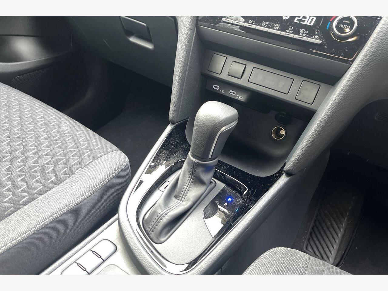 Used Toyota Yaris Cross 2024 for sale - 77268940: Photo 9