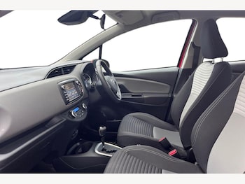 Used Toyota Yaris 2017 for sale - 77710797: Photo