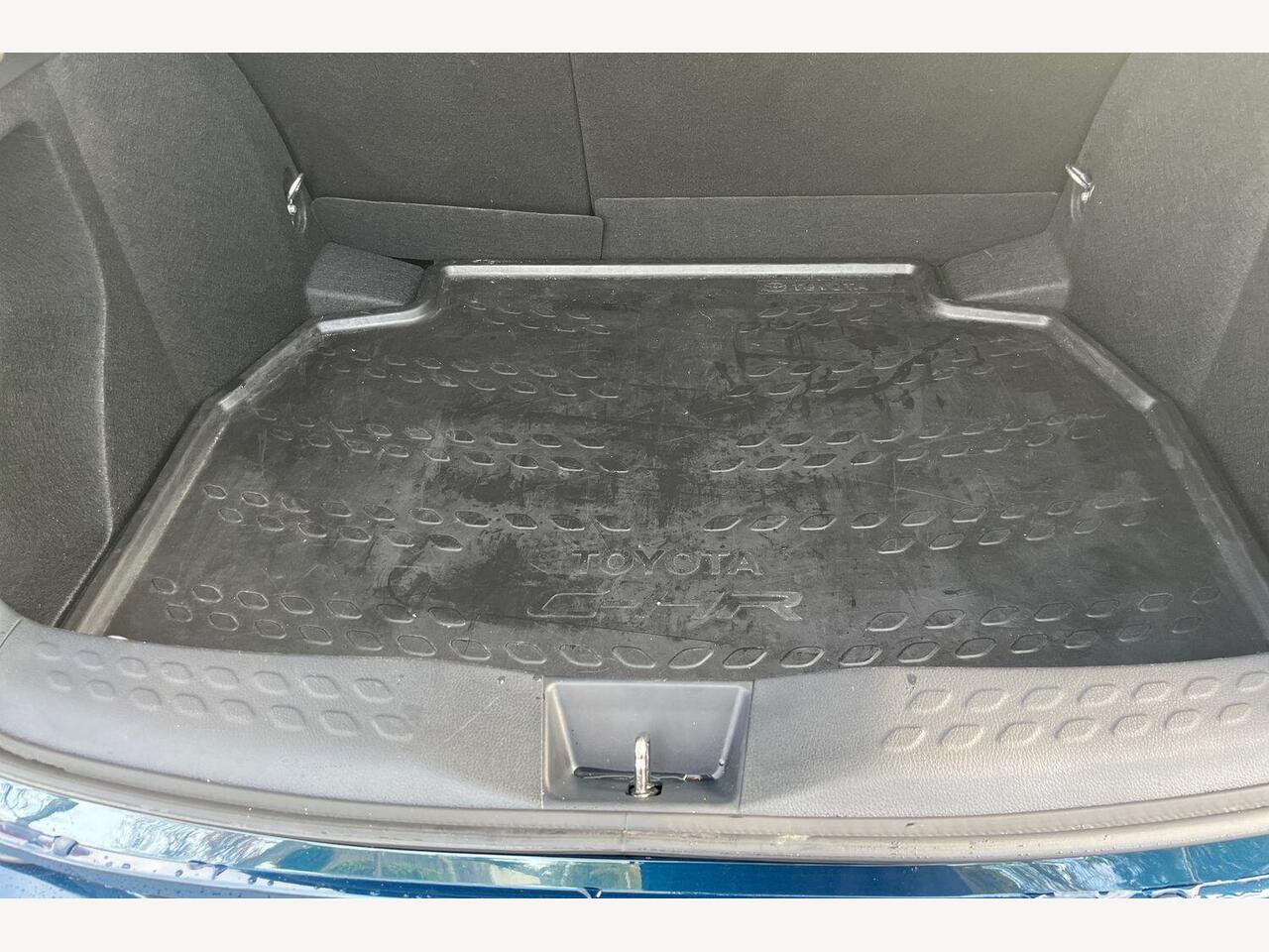 Used Toyota C-HR 2023 for sale - 76676086: Photo 10