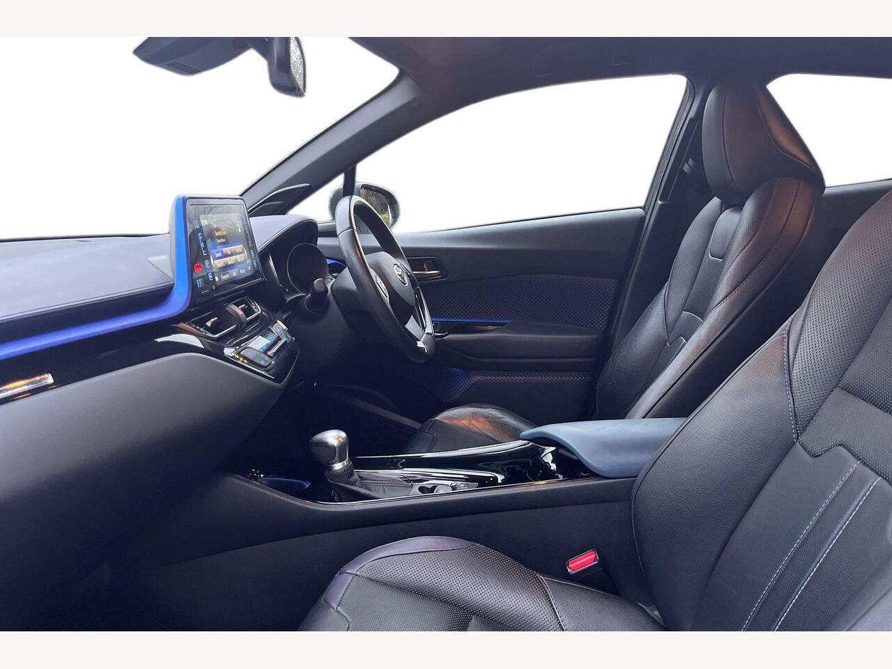 Used Toyota C-HR 2017 for sale - 76673494: Photo 2