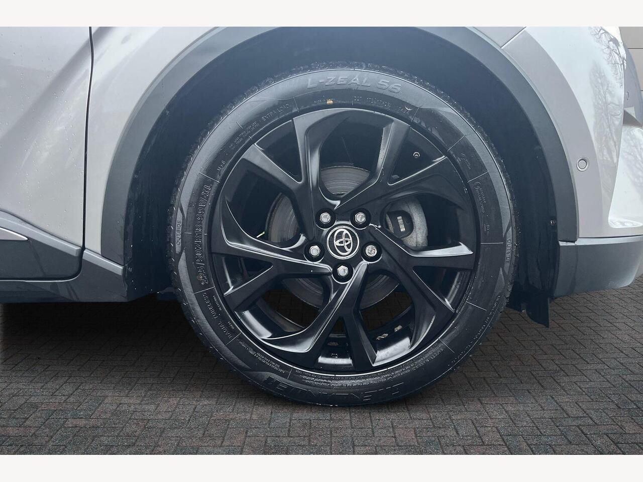 Used Toyota C-HR 2017 for sale - 76673494: Photo 6