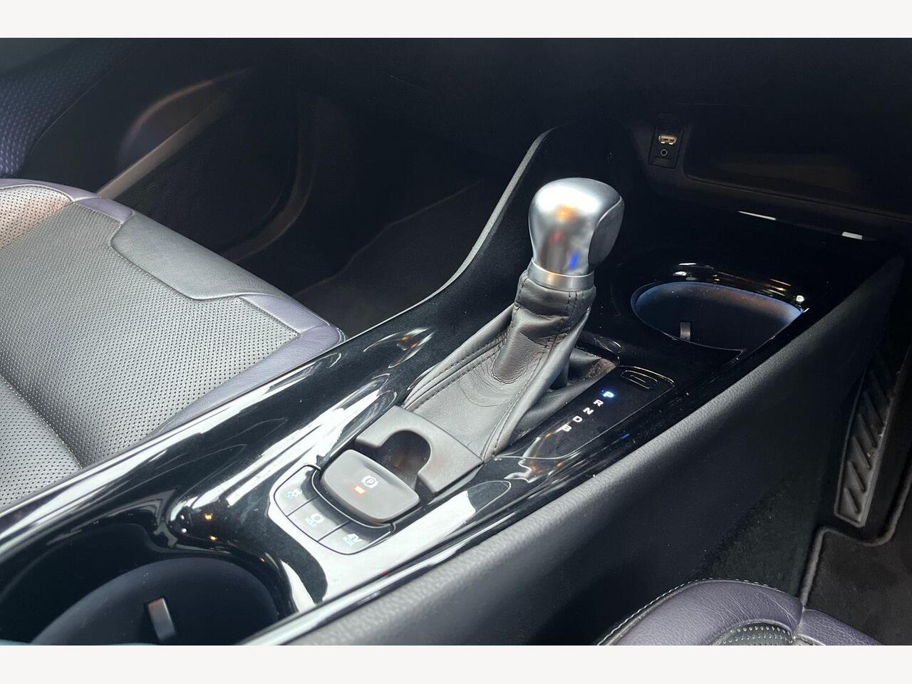 Used Toyota C-HR 2017 for sale - 76673494: Photo 9