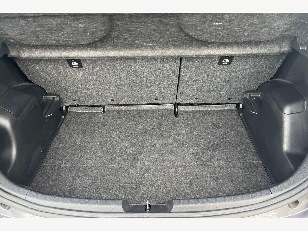 Used Toyota Yaris 2020 for sale - 77256309: Photo 10