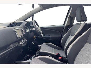 Used Toyota Yaris 2020 for sale - 77256309: Photo