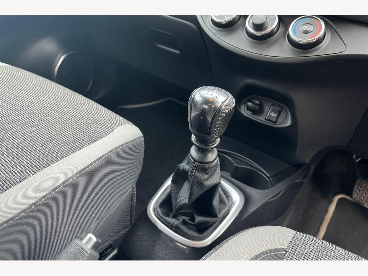 Used Toyota Yaris 2020 for sale - 77256309: Photo 9