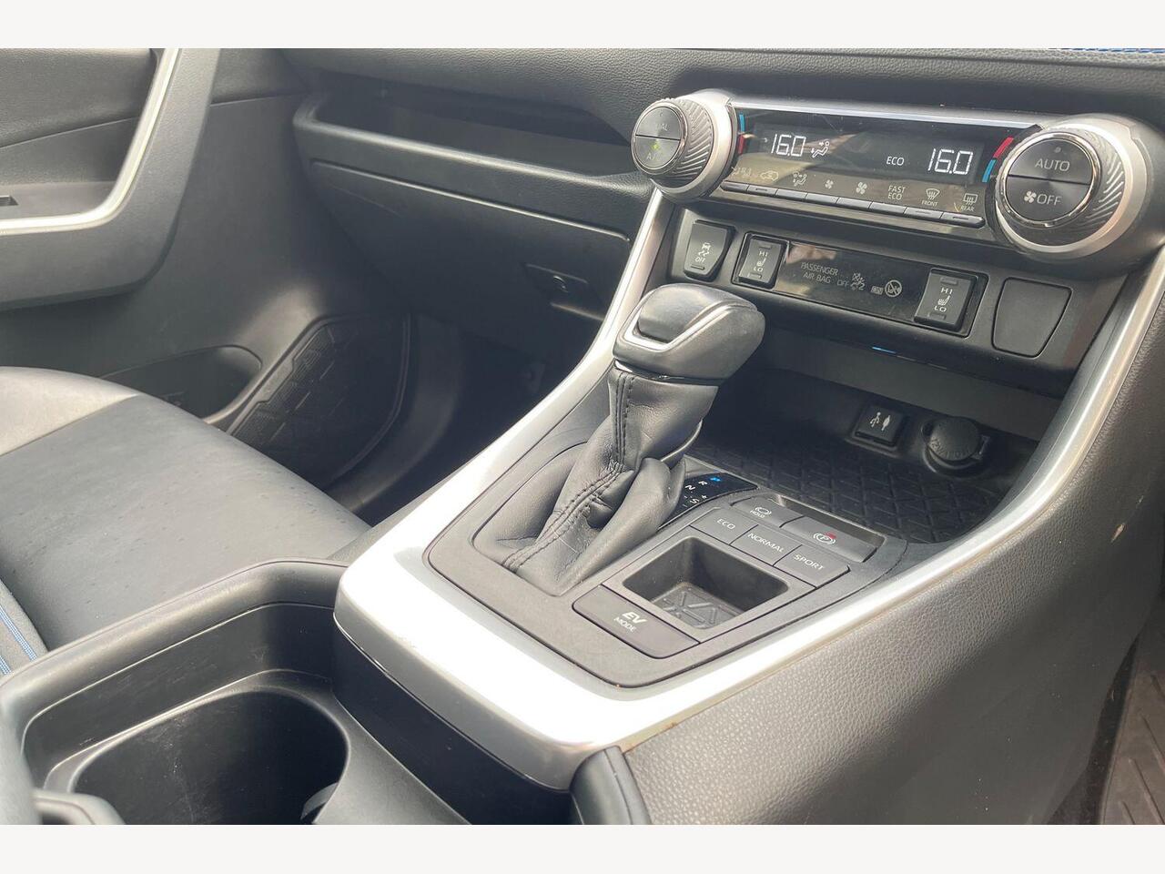 Used Toyota RAV4 2019 for sale - 76673358: Photo 9