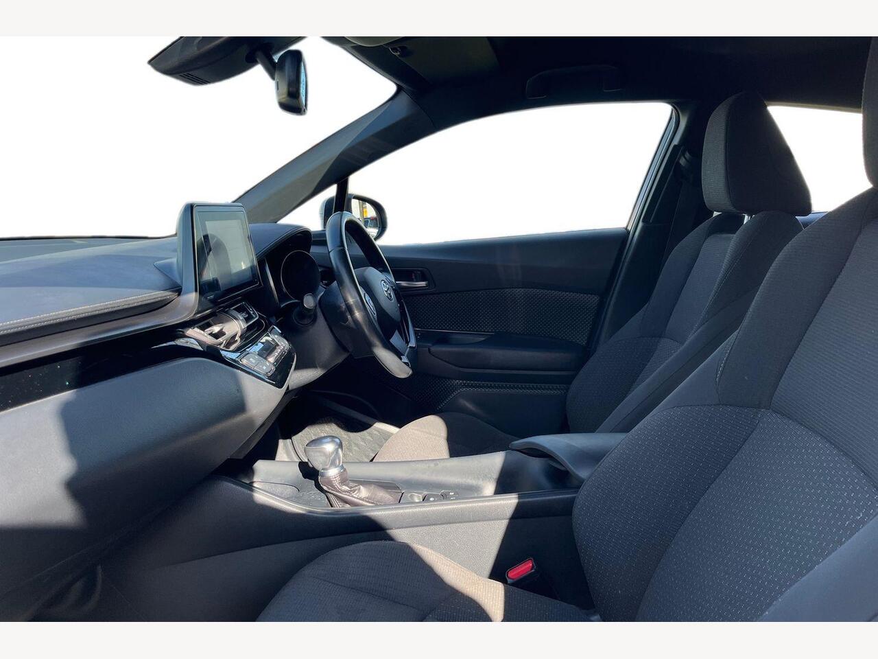 Used Toyota C-HR 2017 for sale - 78005432: Photo 2