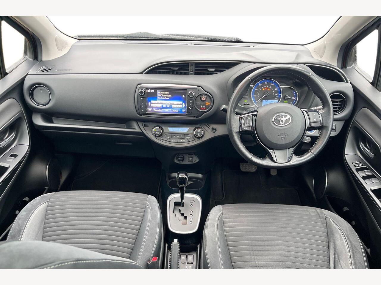 Used Toyota Yaris 2017 for sale - 77470732: Photo 7