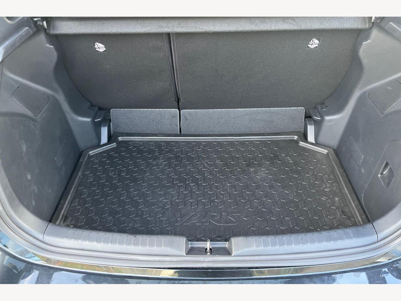 Used Toyota Yaris 2024 for sale - 76677447: Photo 10