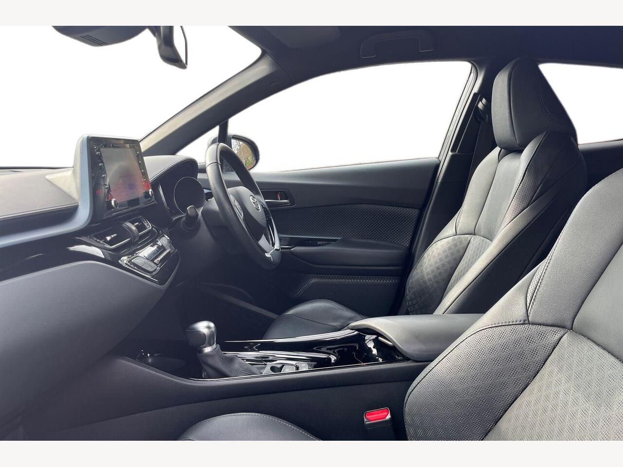 Used Toyota C-HR 2021 for sale - 78036508: Photo 2