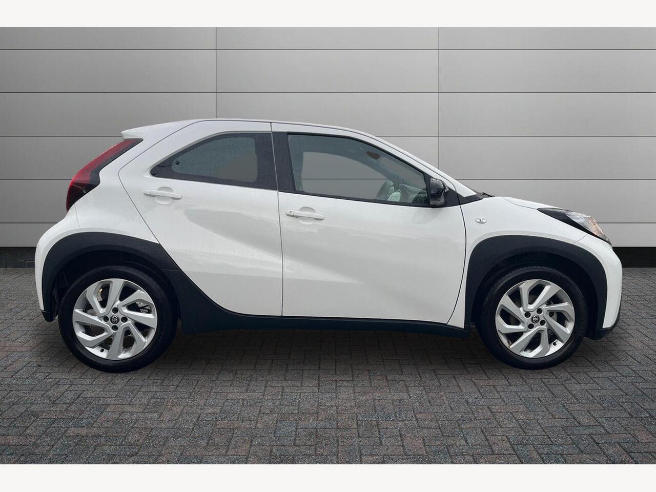Used Toyota Aygo X 2024 for sale - 76677050: Photo 5