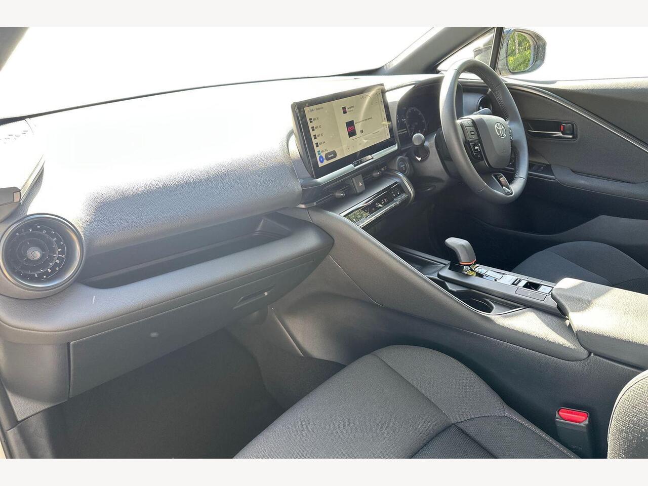 Used Toyota C-HR 2025 for sale - 76678200: Photo 2