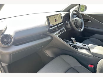 Used Toyota C-HR 2025 for sale - 76678200: Photo