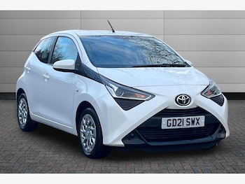 2021 (21) - 1.0 VVT-i X-Play TSS 5dr x-shift