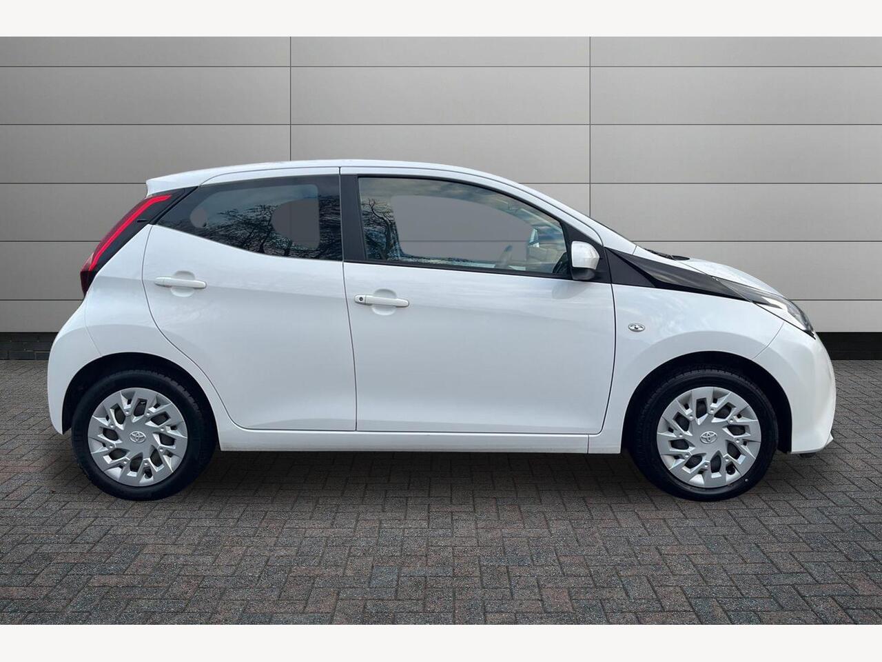 Used Toyota AYGO 2021 for sale - 77110235: Photo 6
