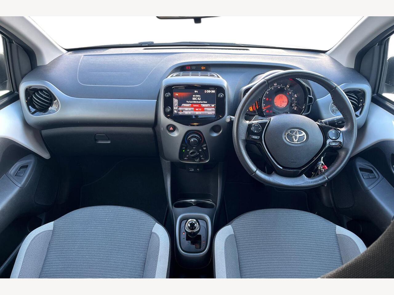 Used Toyota AYGO 2021 for sale - 77110235: Photo 8