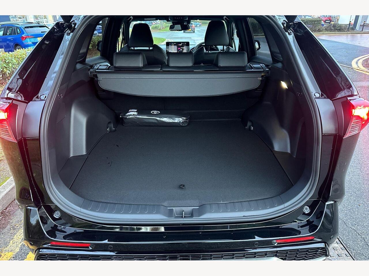 Used Toyota RAV4 2025 for sale - 77885142: Photo 10