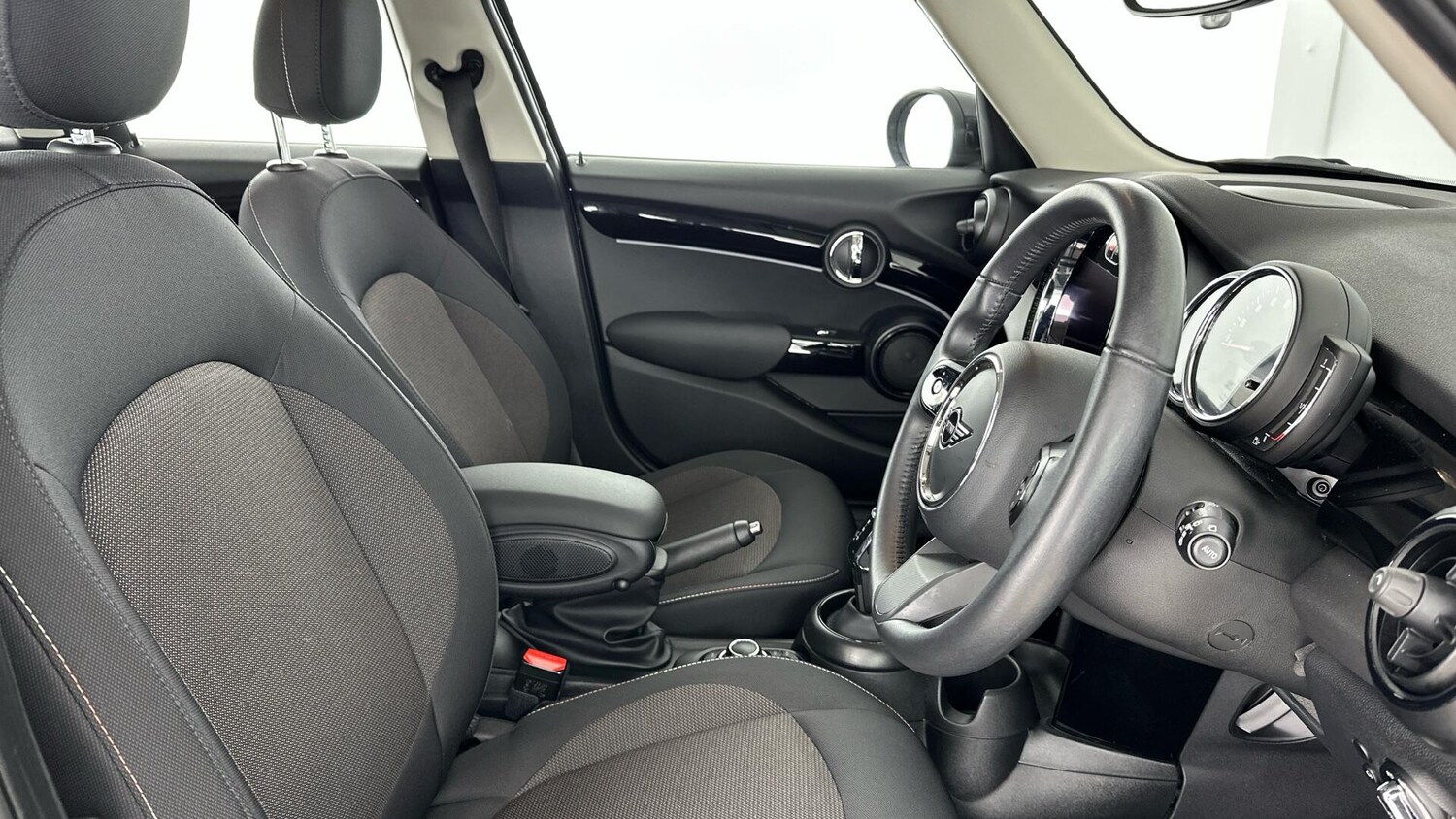 Used MINI Hatch 2022 for sale - 76975781: Photo 11