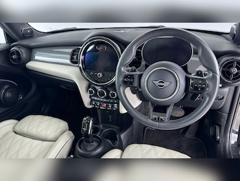 Used MINI Hatch 2022 for sale - 76760329: Photo